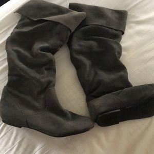 Suede boots